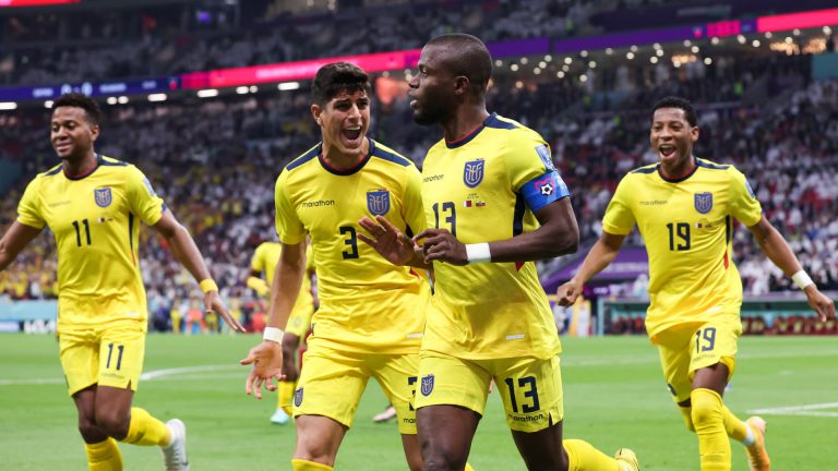 Equador bate Qatar por 2-0 no jogo inaugural do Mundial 2022