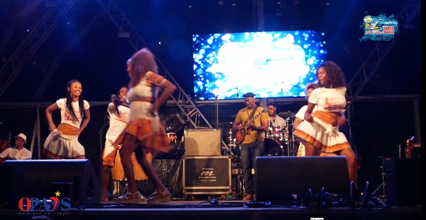 Veterania: uma banda, quatro vozes, oito músicas