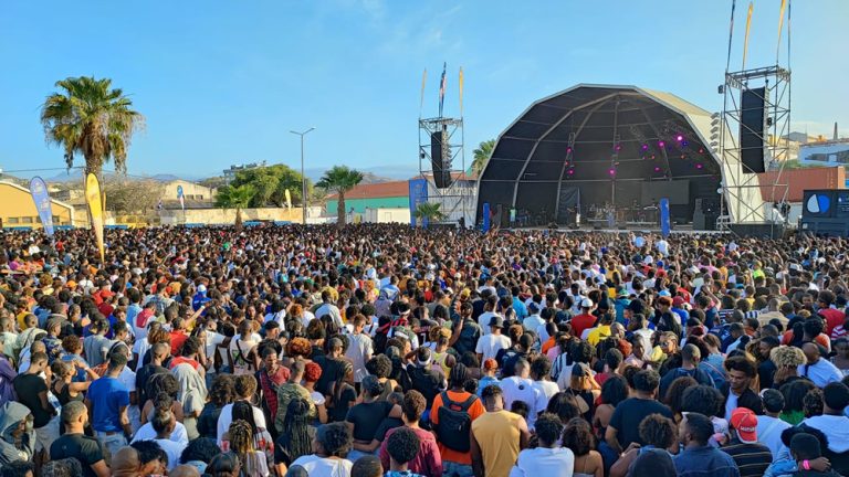 Mais de 30 artistas sobem ao palco da 32.ª edição do Festival da Gamboa